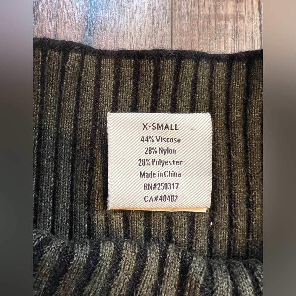 Varley Ribbed Grant Sweater - Picture 4 of 7